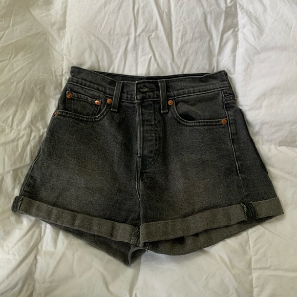 Levi’s black denim shorts - Picture 2 of 3